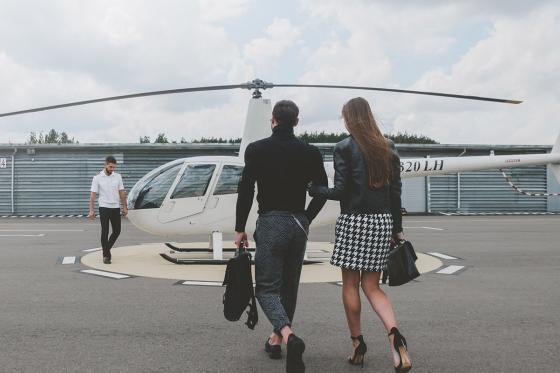 Helikopter steuern - ca. 30 minütiger Flug mit Doppelsteuerung & einer Begleitperson 1 