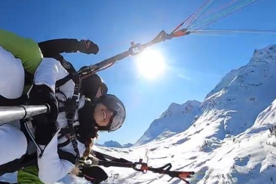 Engadin Action Gleitschirmfliegen  - 15 Minuten Flugzeit für 1 Person 1 