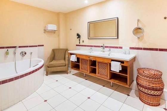 Séjour wellness romantique  - avec jacuzzi privatif, repas et déjeuner pour 2 personnes 10 