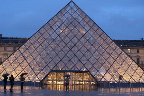 Romantischer Kurzurlaub in Paris - 1 Nacht mit Frühstück und Jacuzzi für 2 12 