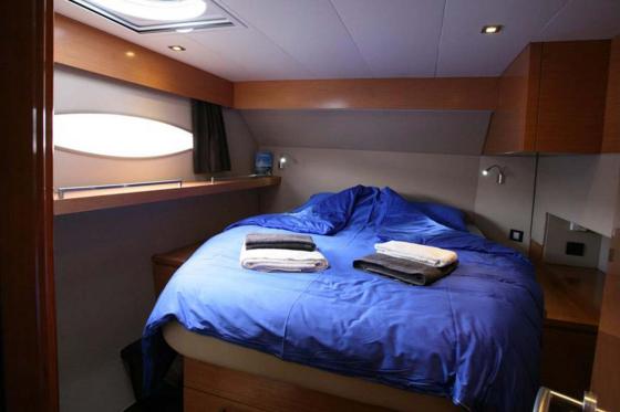 Nuitée sur un catamaran - 1 nuit pour 2 personnes en chambre double, avec petit déjeuner 1 