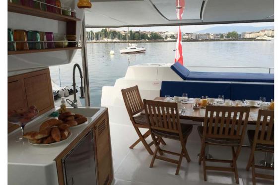 Nuitée sur un catamaran - 1 nuit pour 2 personnes en chambre double, avec petit déjeuner 2 