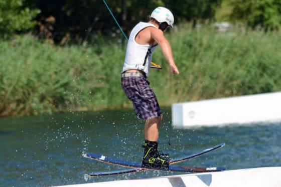 Téléski nautique pour 2 - Forfait 2h + Matériel + Repas inclus 1 