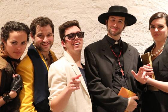 Détective pour un soir - Repas Meurtres et Mystères pour 2 personnes | avec forfait boissons 2 