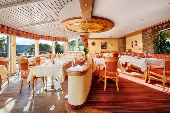 Wellness im Nordschwarzwald - 1 Nacht inkl. Vollpension im Komfort Doppelzimmer für 2 Personen 4 