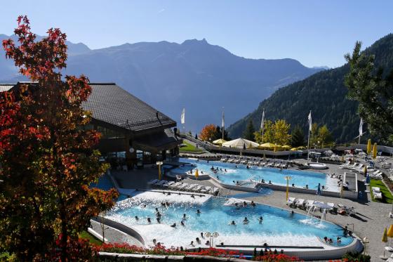 Séjour aux Bains d'Ovronnaz - 1 nuit en studio Nord, petit déjeuner, accès au spa & parking  
