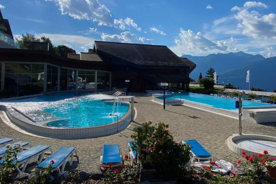 Séjour aux Bains d'Ovronnaz - 1 nuit en studio Nord, petit déjeuner, accès au spa & parking 1 