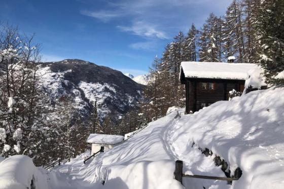 Nuitée à la montagne - 2 nuits avec petit déjeuner et 1h de jacuzzi à l'Atelier 1786  