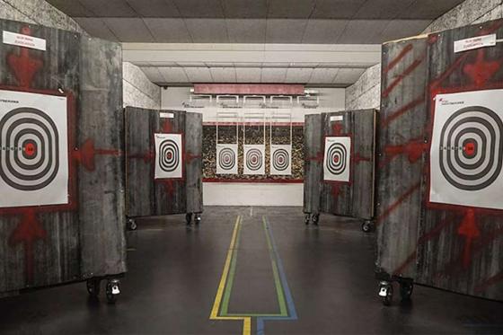 Indoor Schiessanlage - 3 Waffen nach Wahl, Sa-So 1 