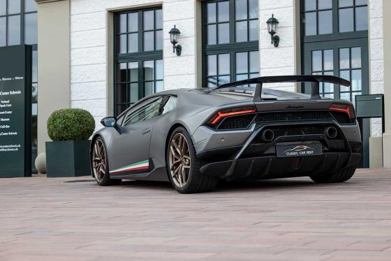Lamborghini Huracán Performante - location sans limite de kilomètres pour 3 heures 1 