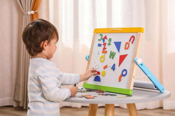 Magnetische Tischtafel - mit Zubehör 2 