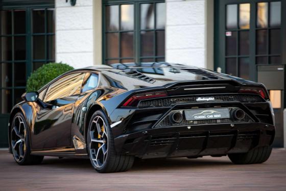 Lamborghini Huracán EVO - location sans limite de kilomètres pour 3 heures 1 