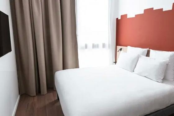 Nuit au B&B Hôtel Geneva Airport - Avec petit déjeuner & parking inclus | pour 2 personnes 2 