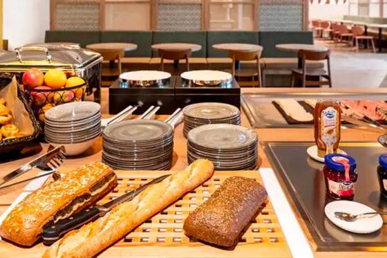 Nuit au B&B Hôtel Geneva Airport - Avec petit déjeuner & parking inclus | pour 2 personnes 9 