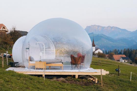 Bubble-Suite Übernachtung -  mit Ausblick auf die Berner Alpenkette für 2 Personen | wochentags 8 