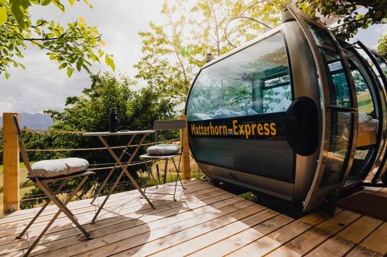 Nuit dans une télécabine - En semaine, avec vue sur les Alpes bernoises pour 2 personnes   Nuit dans une télécabine - En semaine, avec vue sur les Alpes bernoises pour 2 personnes