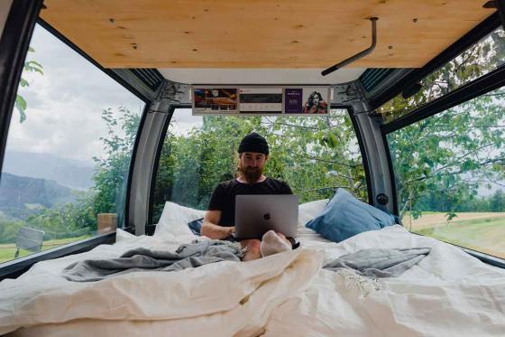 Nuit dans une télécabine - En semaine, avec vue sur les Alpes bernoises pour 2 personnes 5  Nuit dans une télécabine - En semaine, avec vue sur les Alpes bernoises pour 2 personnes 5