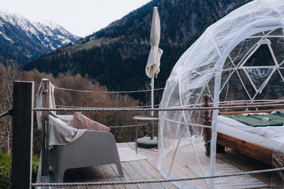 Nuitée en Bubble-Suite - En semain, face à une ancienne grange & coin feu, pour 2 personnes 1 