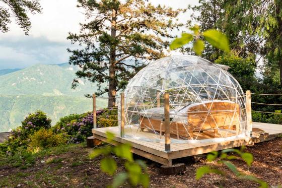 Bubble-Suite Übernachtung - inkl. Pool, Hot Pot & Frühstück für 2 Personen  