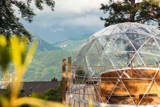 Bubble-Suite Übernachtung - inkl. Pool, Hot Pot & Frühstück für 2 Personen 1 