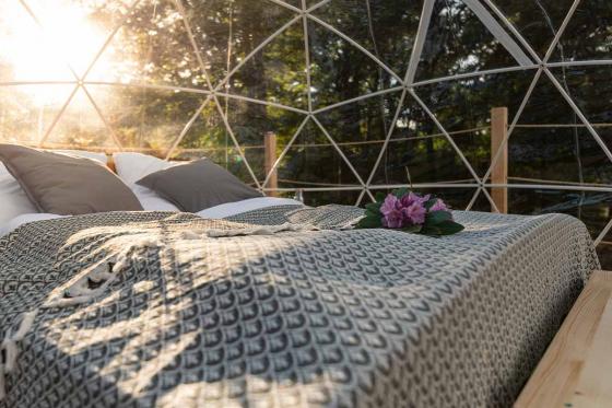 Bubble-Suite Übernachtung - inkl. Pool, Hot Pot & Frühstück für 2 Personen 6 