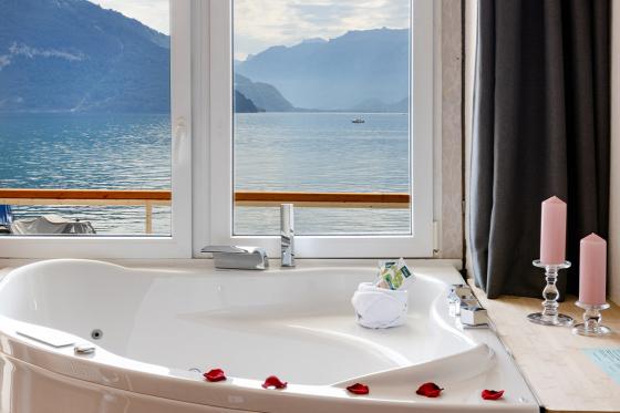 Übernachtung mit Whirlpool  - ausfahrbarer Pool im Zimmer, Dinner & Frühstück im 3* Hotel 2 