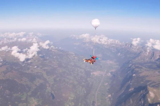  Saut en parachute - Dans la vallée du Rhin, vidéo incluse, pour 1 personne 2 