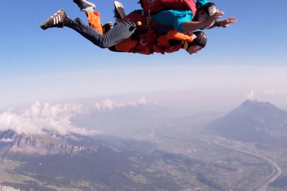  Saut en parachute - Dans la vallée du Rhin, vidéo incluse, pour 1 personne 3 