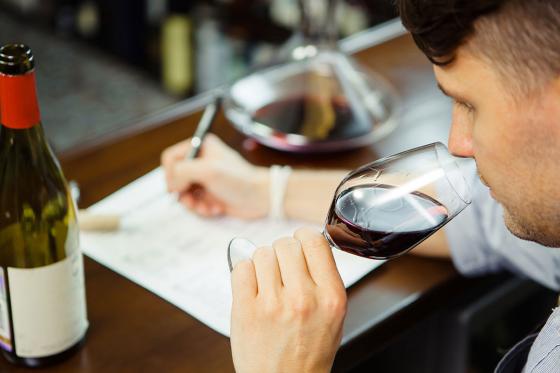 Parcours de dégustation de vin - Jeu de piste en 2h30 pour 2 personnes 2 