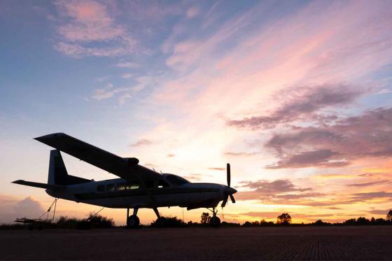 Basel Rundflug  - 1 Stunde für 3 Personen 1 