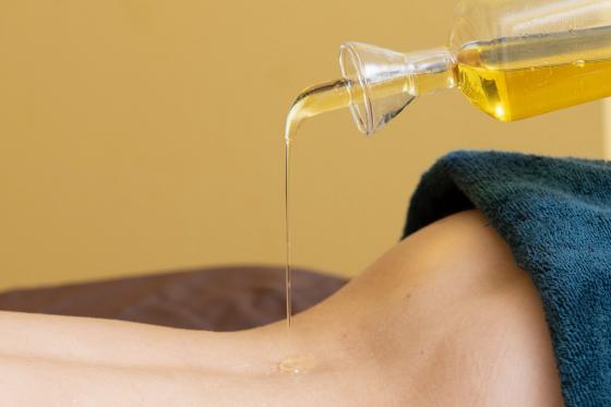 Abhyanga Massage - 2-stündige Ganzkörpermassage für 1 Person 2 