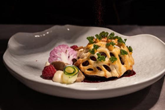 Romantik Deluxe Suite - 1 Nacht inkl. Frühstück, Dinner, Prosecco & Deko im Zimmer 9 