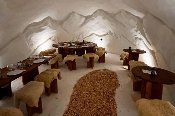 Fondue dans un igloo - Fondue au fromage à volonté pour 1 personne 1 