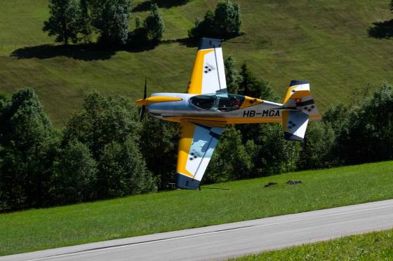 Vol de voltige dans les Alpes - Vol en avion d'env. 20 min au départ de Sion pour 1 personne 2 