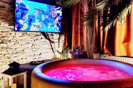 Romantischer privater Jacuzzi - Wellness-Angebot für 2 Personen | Vormittag und Nachmittag 2 