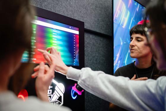 Karaoke Time - 2 Stunden private Karaoke Box bis zu 5 Personen 7  Karaoke Time - 2 Stunden private Karaoke Box bis zu 5 Personen 7