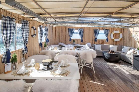 Fonduezauber auf dem Schiff - im SeeChalet im Hafen Ermatingen für 2 Personen  1 