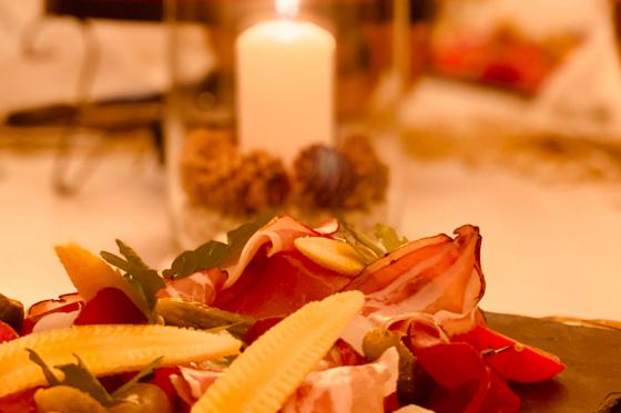 Fonduezauber auf dem Schiff - im SeeChalet im Hafen Ermatingen für 2 Personen  5 