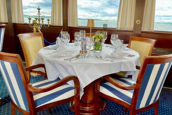 Romantic-Dinner auf dem Schiff - im Hafen Ermatingen für 2 Personen 4 