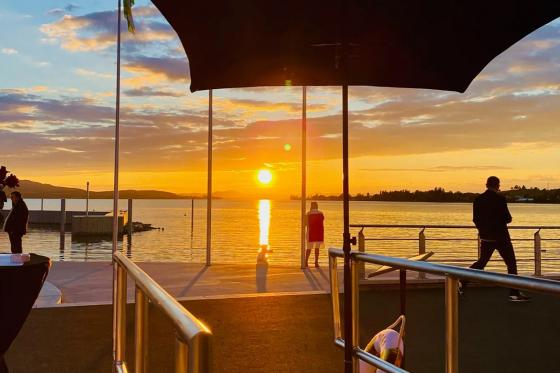Romantic-Dinner auf dem Schiff - im Hafen Ermatingen für 2 Personen 10 