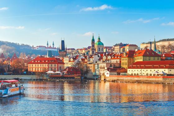 Voyage surprise en Europe - 3 jours en semaine avec vol, petit bagage et pack romantique 3 