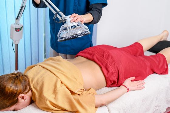 Massage en duo de 60 minutes - avec lampe infrarouge et huile végétale chaude à Lausanne 2 