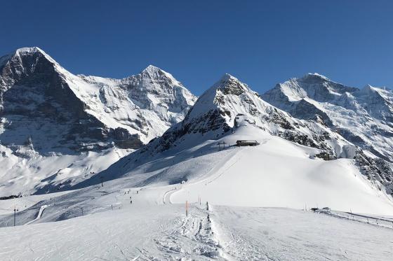 Hélicoptère & champagne - Eiger, Mönch & Jungfrau - vol de 20 min pour 2 personnes 9 