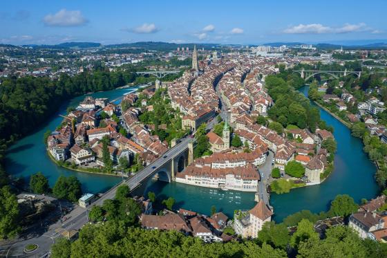 Helikopter & Champagner - Bern - 15-minütiger Flug für 2 Personen 5 