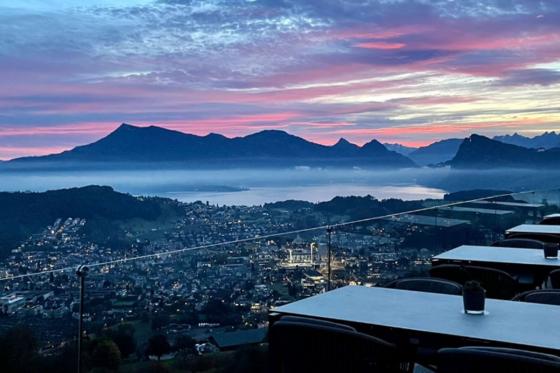 Romantische Suite Übernachtung - in der Junior Suite inkl. Frühstück, Champagner & Deko im Zimmer   