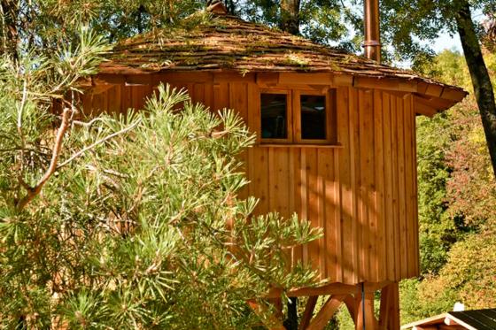 Séjour en cabane - Nuit romantique avec spa & petit déjeuner pour 2 personnes 5 