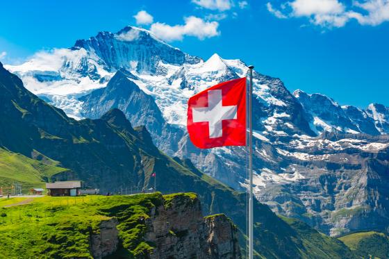 Journée surprise en Suisse - 2 activités avec itinéraire personnalisé & guide pratique pour 2 pers.  