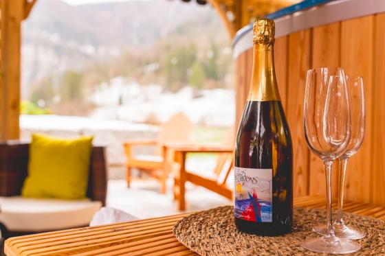 Aufenthalt am Ufer des Doubs - 2 Nächte in einem Chalet mit nordischem Bad und regionalem Sekt 1 