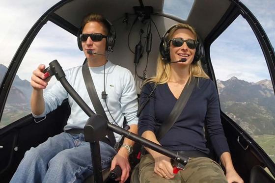 Piloter un hélicoptère  - 20 minutes pour 1 personne à Bex  