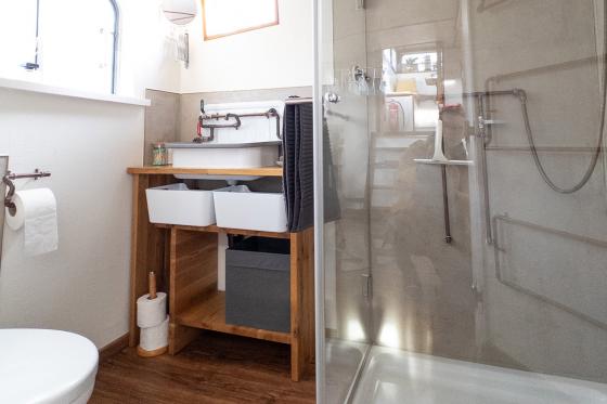 Übernachten auf der MS Evolutie - einem alten Frachtschiff in Basel für 2 Personen 5 